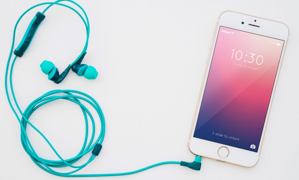 Jangan Pinjamkan Earphone Anda karena Bisa Berbahaya